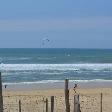 Oceanis アパート